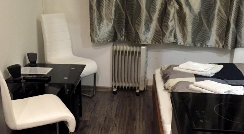 24 Hour-Self Check-In Apartment Namestie Svaeteho Egidia 포프라트 객실 사진
